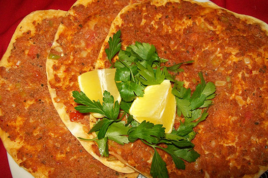 1 Lahmacun Kaç Kalori?
